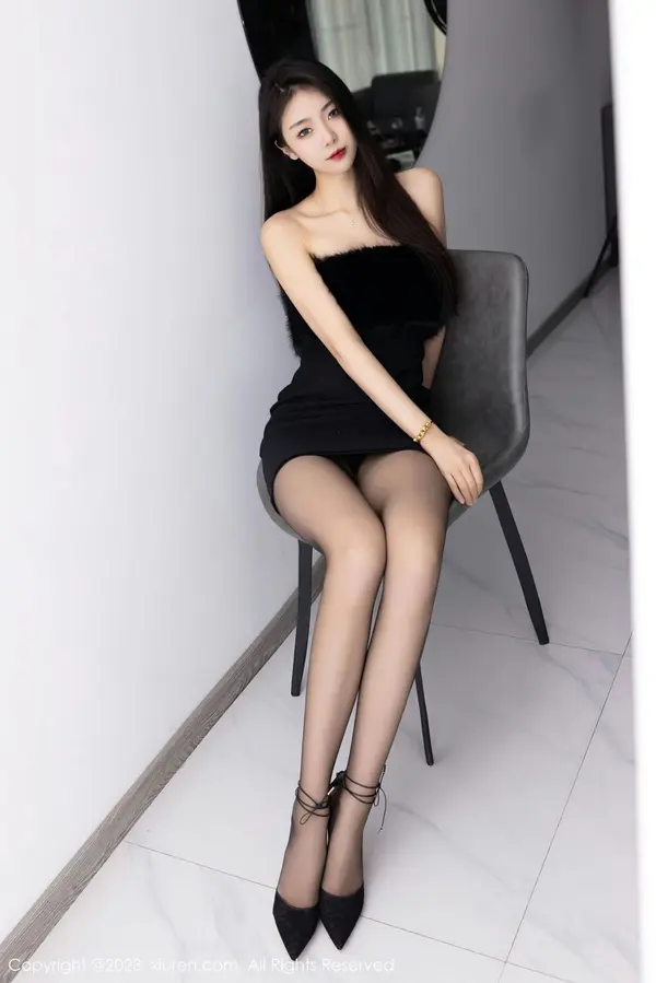 Vol. 06275 可乐Vicky(61P)