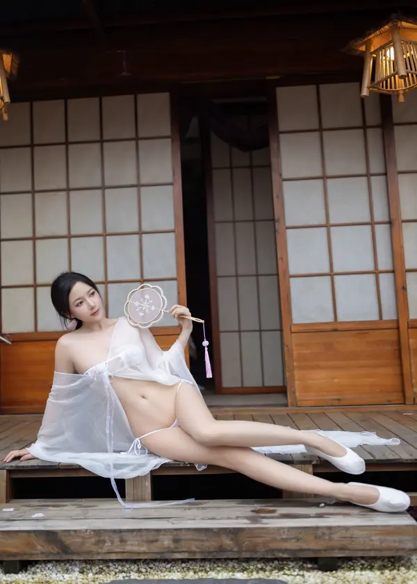 Vol. 8927 鱼子酱Fish《花想容》(120P)