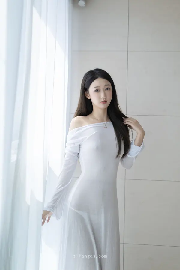 Vol. 9840 唐安琪《私购流出》(93P + 2V)