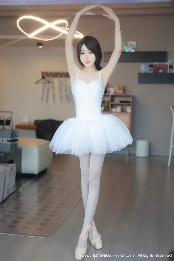 Vol. 08564 桃妖夭(81P)