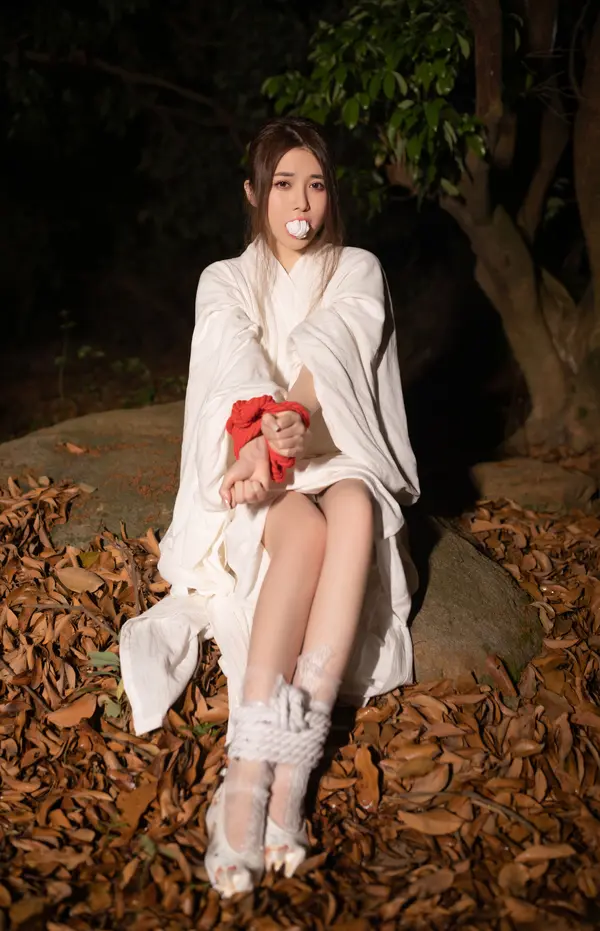 鱼子酱Fish《小树林的故事》(40P)