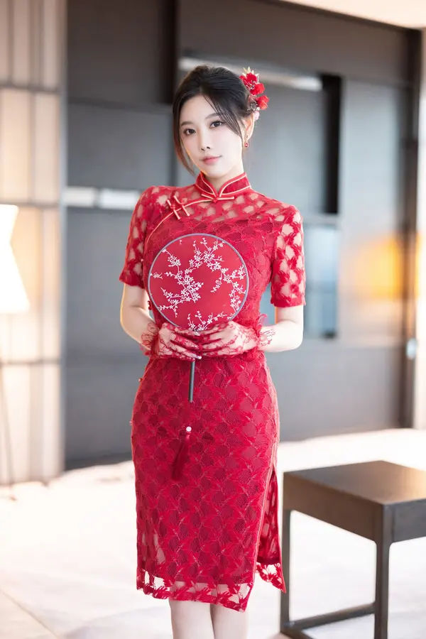 Vol. 1184 杨晨晨《私购流出》(103P + 2V)