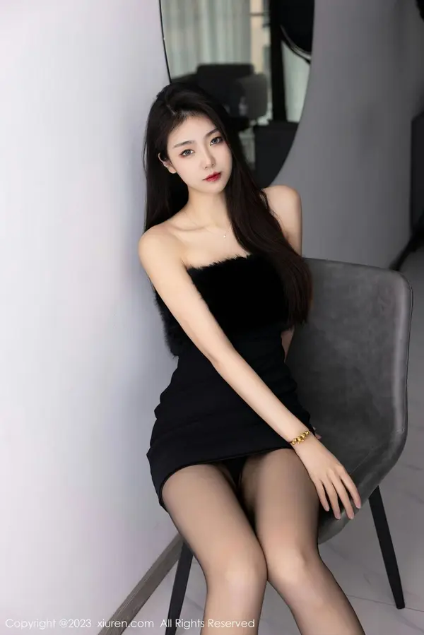 Vol. 06275 可乐Vicky(61P)
