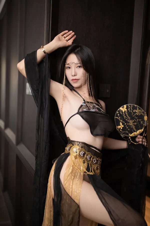 抖娘·利世《黑金西域》(81P)