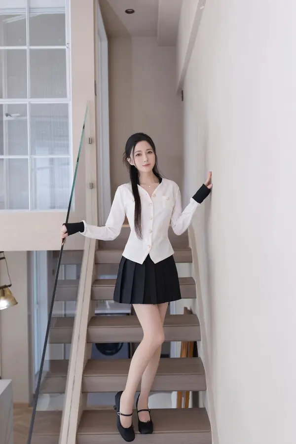 Vol. 10615 鱼子酱Fish《私购流出》(121P)