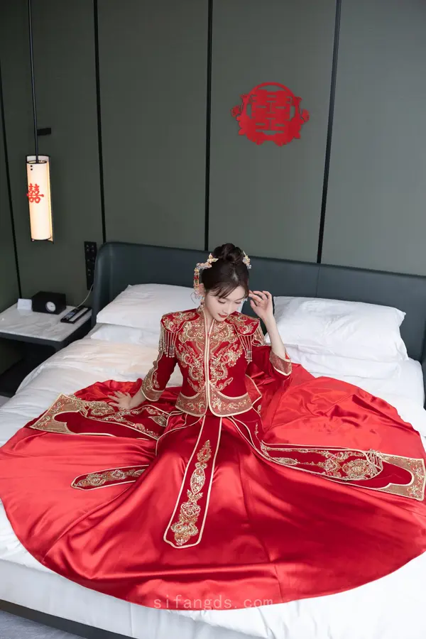 Vol. 9770 陆萱萱《私购流出》(92P + 2V)
