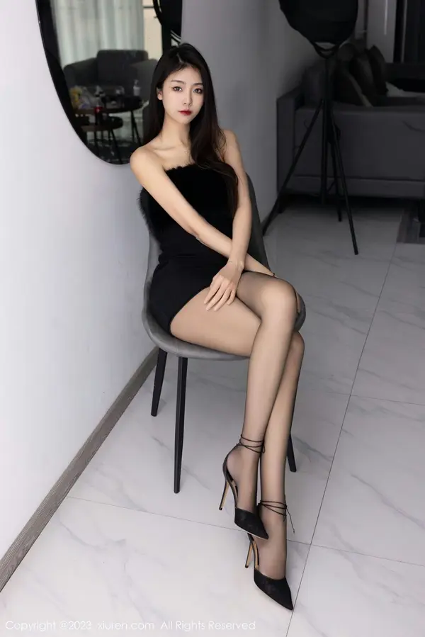 Vol. 06275 可乐Vicky(61P)