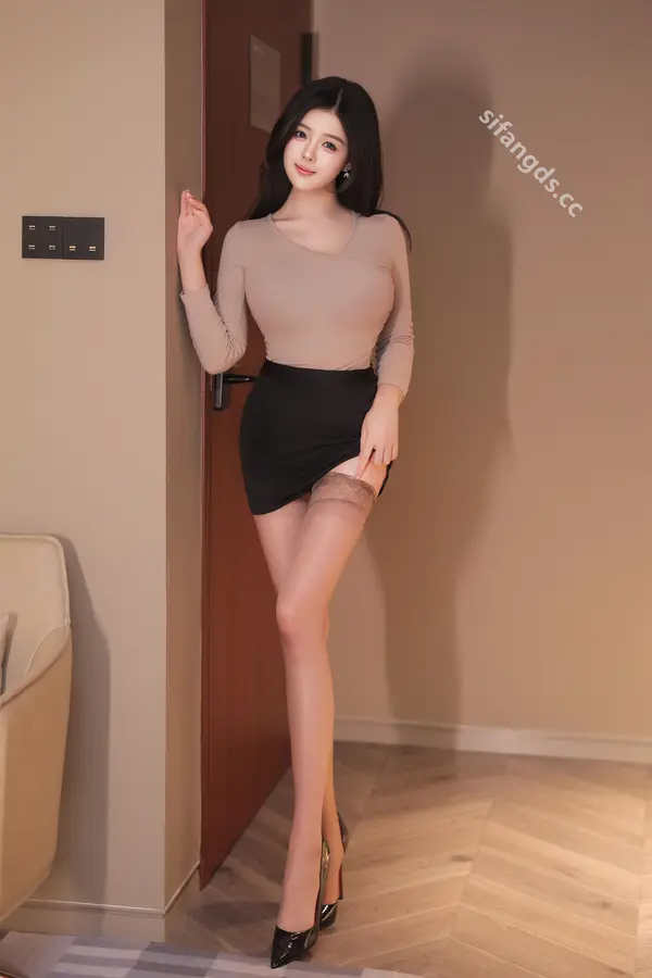 Vol. 9188 袁圆《私购流出》(80P + 3V)