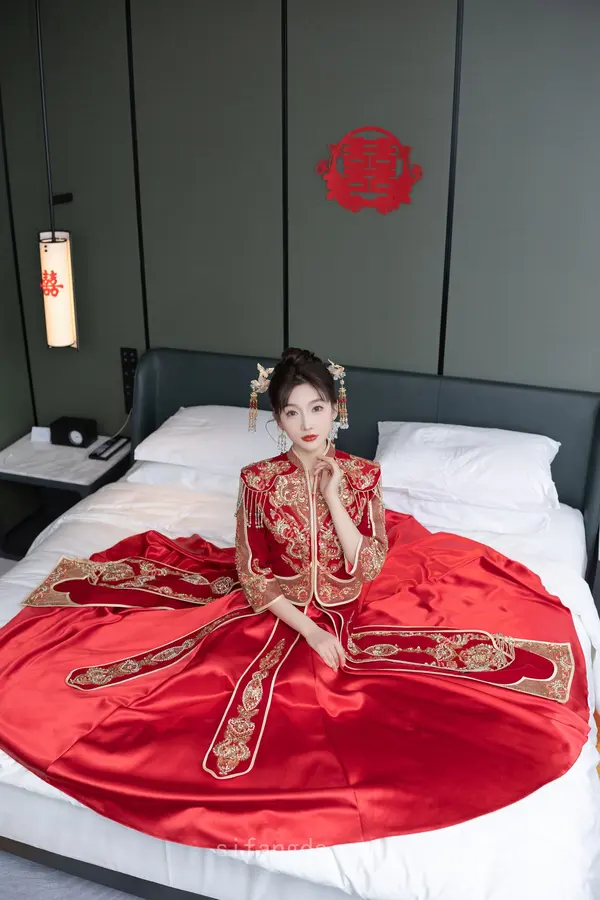 Vol. 9770 陆萱萱《私购流出》(92P + 2V)