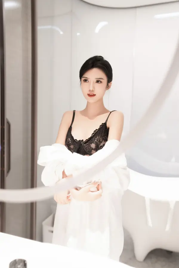 Vol. 7808 浅浅Danny《私购流出》(95P)