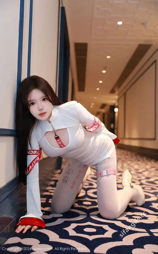 Vol. 8258 小薯条nienie《私购流出》(91P + 3V)