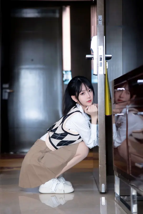 谢小蒽《电动棒》(139P + 4V)